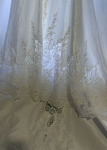 Wedding Gown So Beautiful 🤩