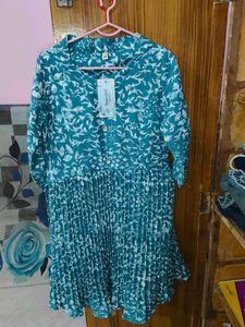 Stylish Teal Floral Pleated Kurta