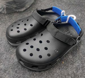 CAPE MODA HIKER CLOGS Crocs🎀