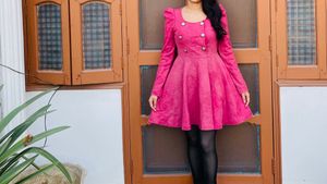 Chic Pink Buttoned Fit and Flare Dress