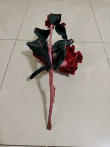 Velvet Rose Flower Leaves Showpiece
