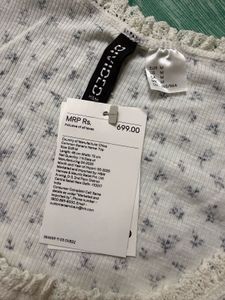 h&amp;m Cute Floral Print Crop Top