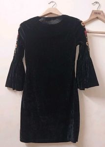 embroidered velvet top