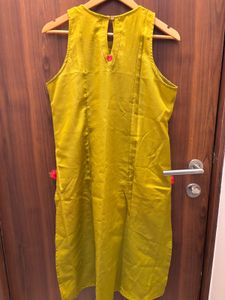 Yellow Sleeveless Kurta Set with Tassels