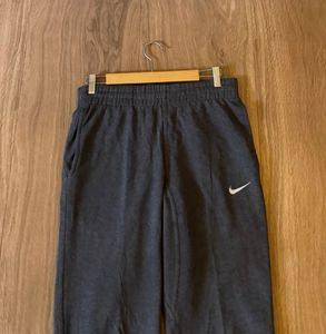 Nike Women's Grey Sweatpants