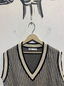 Zara Houndstooth Knit Vest