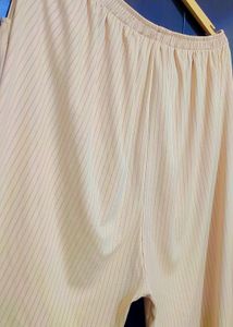Cream Trouser Black Lining Print For 36 Waist