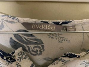 Avaasa Floral Print Kurta in size M