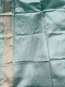 Elegant Paisley Print Saree