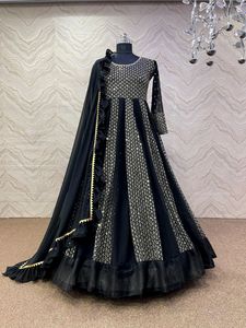 LEHENGA ON SALE READ DESCRIPTION