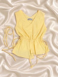 Chic Yellow Sleeveless Top