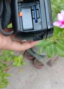 Sony HDR-CX1800E”