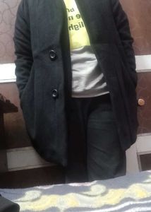 Black overcoat (Woman)
