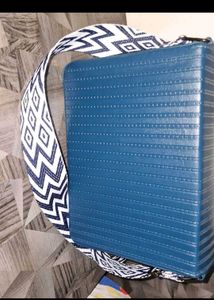 Chic Blue Textured Crossbody Sling Bag 💙