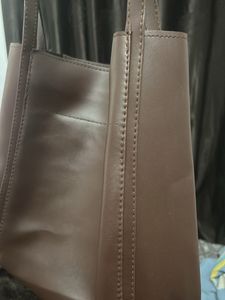 Elegant Brown Shoulder Bag