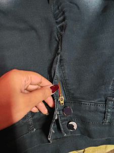 Ripped Skinny Jeans