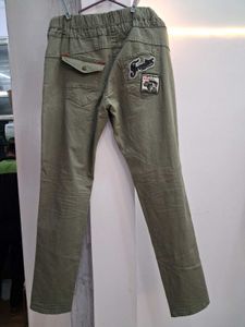 Stylish Cargo Pants with Patches