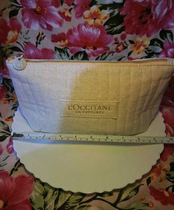 L'Occitane HOLIDAY EDITION PREMIUM POUCH 👝🌷
