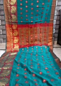 A Beautiful Banarasi Saree And Light Weight