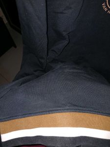 Van Heusen Black Sweatshirt