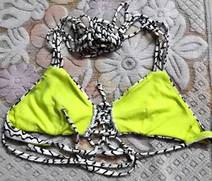 Black &amp; White Zigzag Print Bikini Top