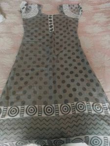 Women Grey&White Kurta Set