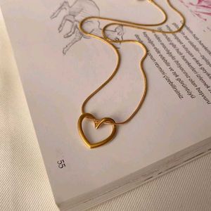 ✨ Elegant Heart Knot Pendant 💖