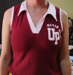 Sleeveless "Never Give Up" Top