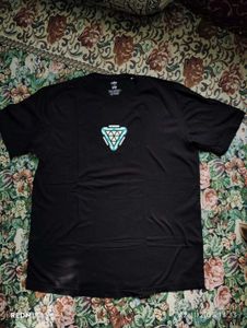 5 Graphic T-shirts (+free 🎁)