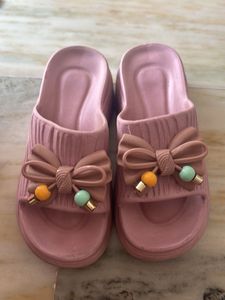 Cute Bow Slides