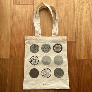 Tote Bag with Circular Pattern