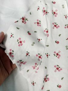 Printed floral top🌸 ( Summer )