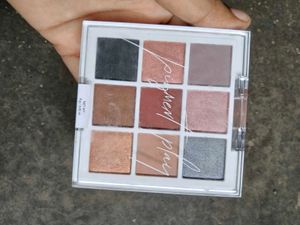 Pigment Play Eyeshadow Palette