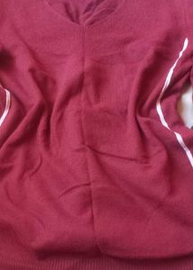 Chic V-Neck Knit Sweater with Side Stripe Detail