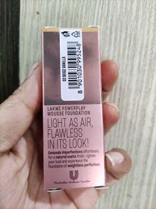 Lakme 9 to 5 Powerplay Mousse Foundation