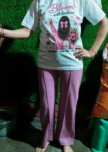 Stylish Bloom T-Shirt &amp; Pant Set