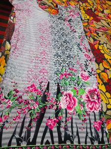 Beautiful Floral Print Kurta Set