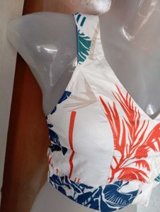 V-Neck Tropical Print Crop Top