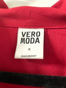 VERO MODA Stunning Red Top