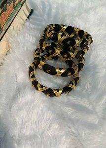 Stylish Black &amp; Gold Bangles