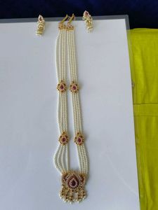 Elegant Pearl Necklace and Earring Set