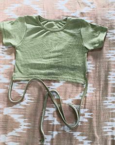 Cute Green Cropped Ribbed Top