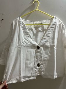 Stylish White V-Neck Button-Up Top