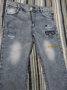 Stylish Light Wash Jeans