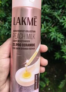 Lakme Peach Milk Light Moisturiser