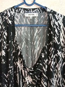 Chic Black &amp; White Abstract Print Top Oversized