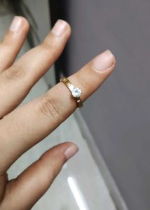 Sparkling Solitaire Ring