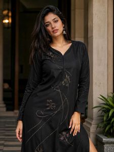 women kurti black colour slim fit with comfortable