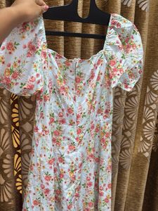 Charming Floral Puff Sleeve Dress