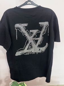 Sparkling Graphic Black T-Shirt
